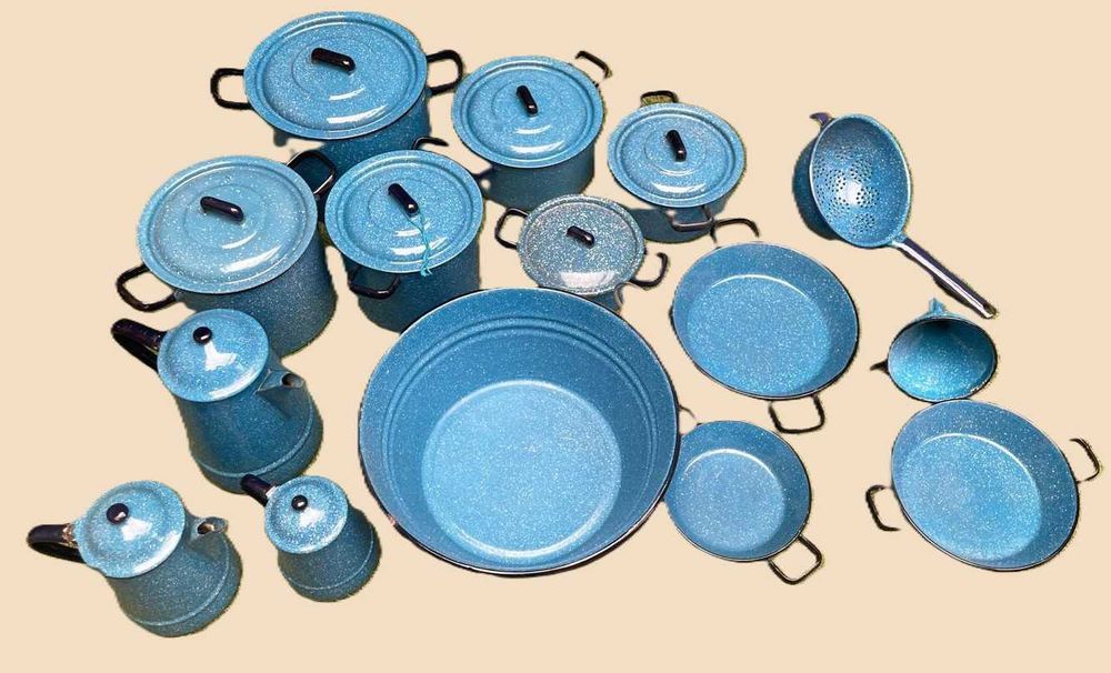 Conjunto de utensilios cozinha antigo em esmalte azul