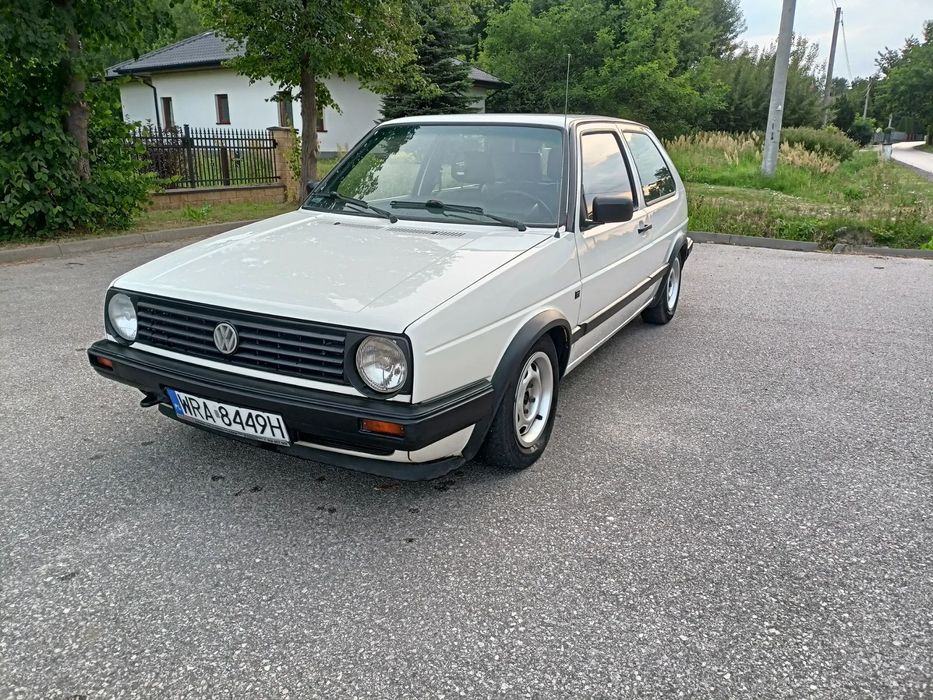 Volkswagen Golf 1.6 B Wspomaganie 5 biegów el szyby
