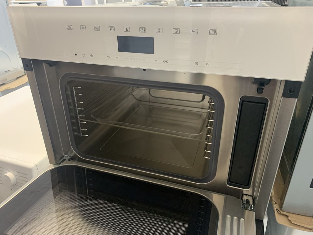 Пароварка + НВЧ Miele DGM 7440