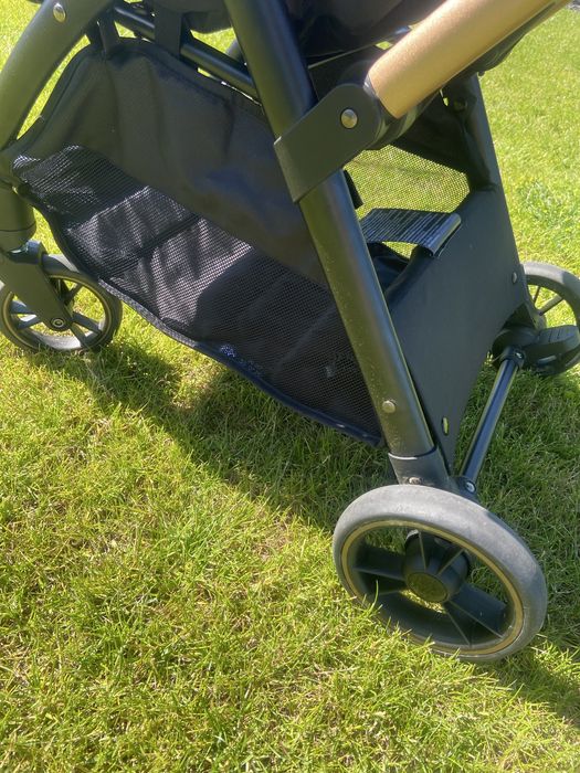 Wózek spacerowy czarny skladany Apino