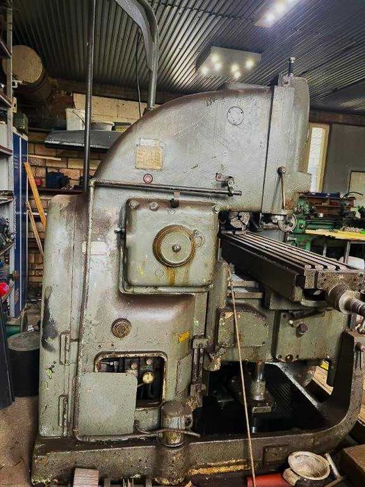 Frezarka - likwidacja zakładu mechanicznego