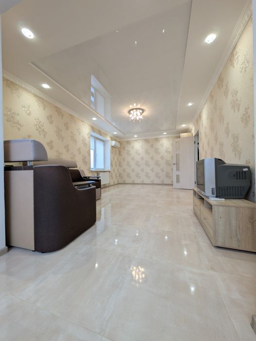 Новобудова над парком"Казка"