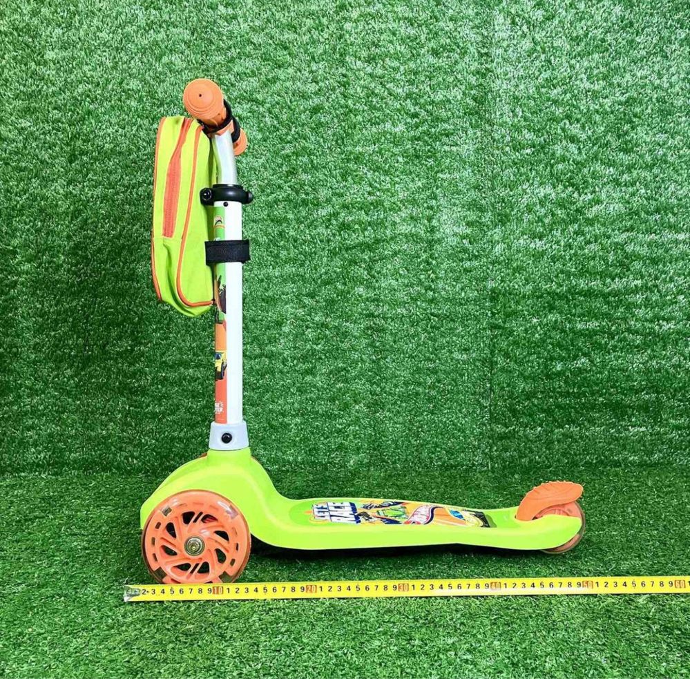 Самокат Hot Wheels