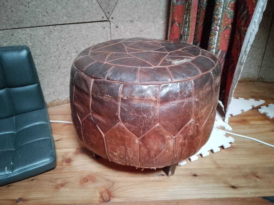 Puf skórzany stary