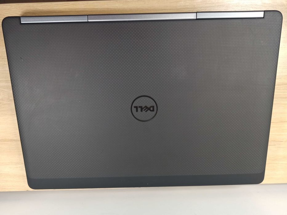Ноутбук Dell Precision 7510 IPS/Xeon 4 ядра/nvme512Gb/16Gb/Nvidia 2Gb