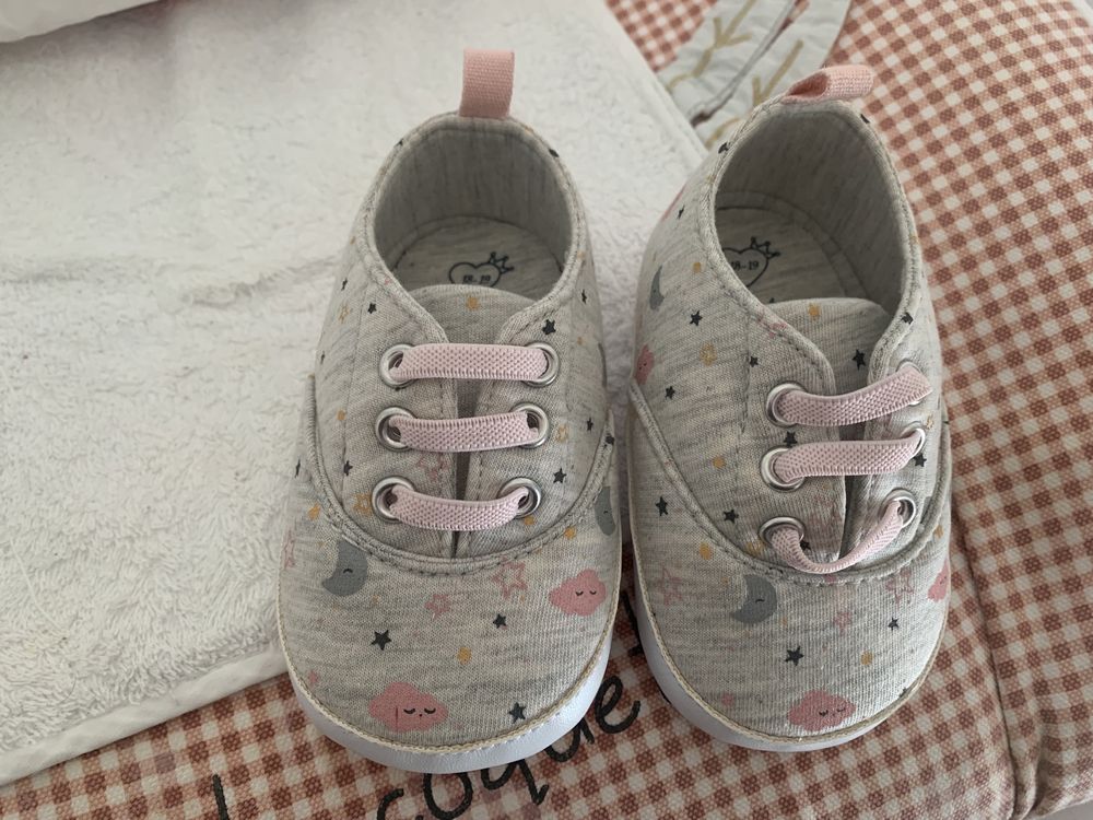 Sapatos bebé menina