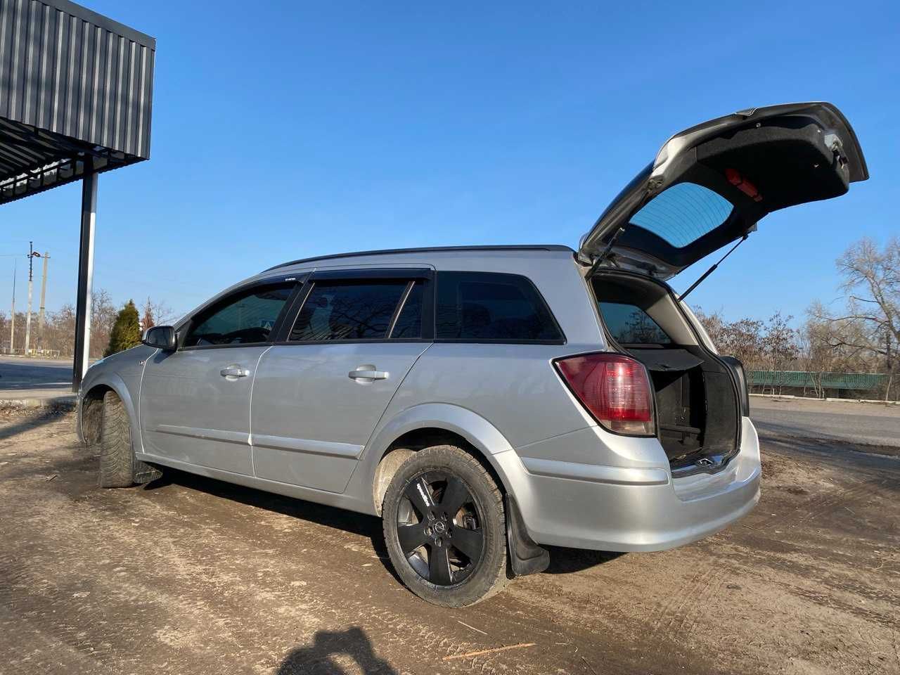OPEL ASTRA H 1.9 CDTI   Опель Астра универсал