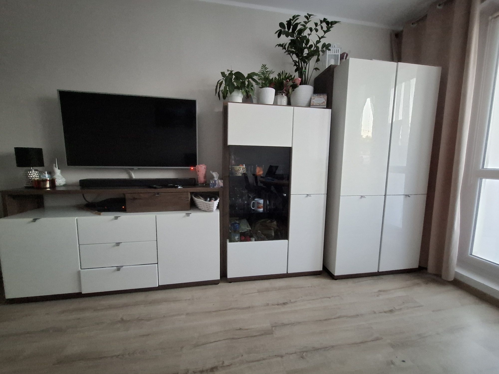 Komplet mebli pokojowych 3 elementy