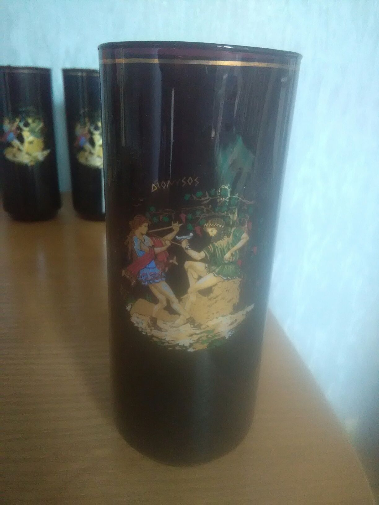 Стаканы, чашки, сервизы, кастрюли и т.д.