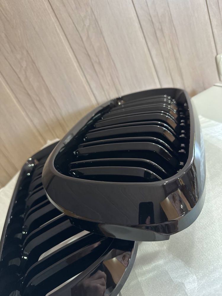 Ноздри Решетка радиатора BMW F25.F15 F10 F30.Е60 E70 Е39 глянц.бмв