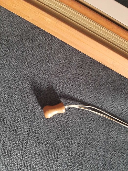 Żaluzja aluminiowa naokienna w kolorze drewna