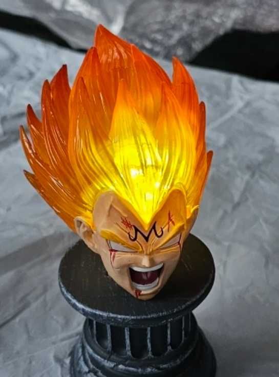 Figurka VEGETA Dragon Ball Z 27 cm +Głowa LED