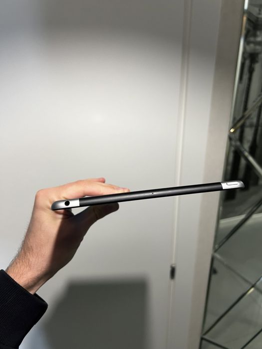 iPad 5th 9.7 2018 128gb Wifi+LTE  з сімкартою Space Gray АКБ 93
