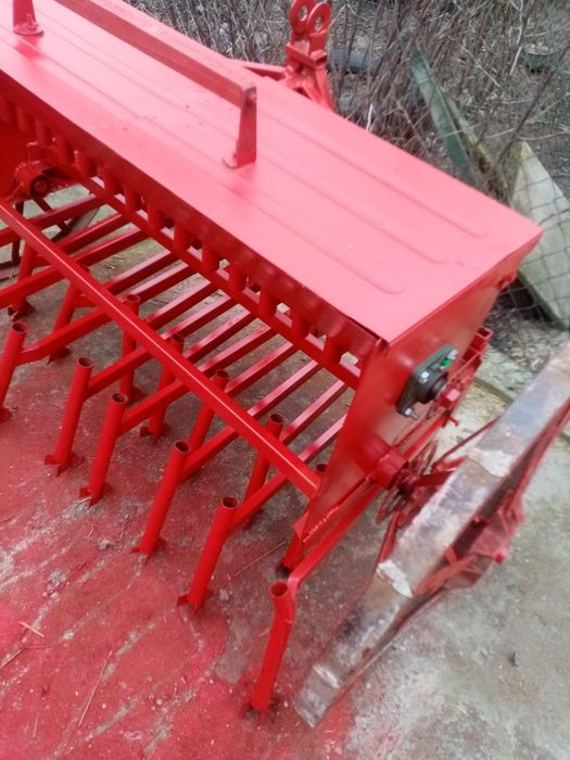 Продам трактор з навісним в хорошому стані