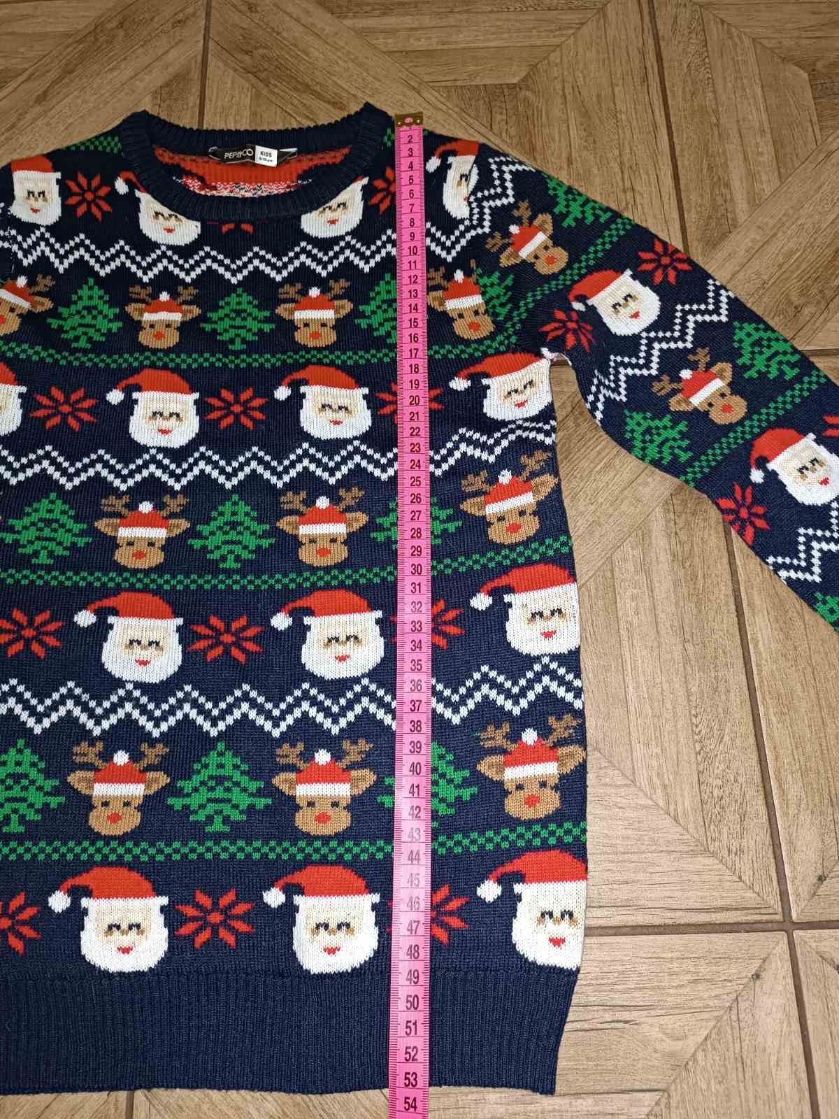 Фирменный свитер на 6-7 лет