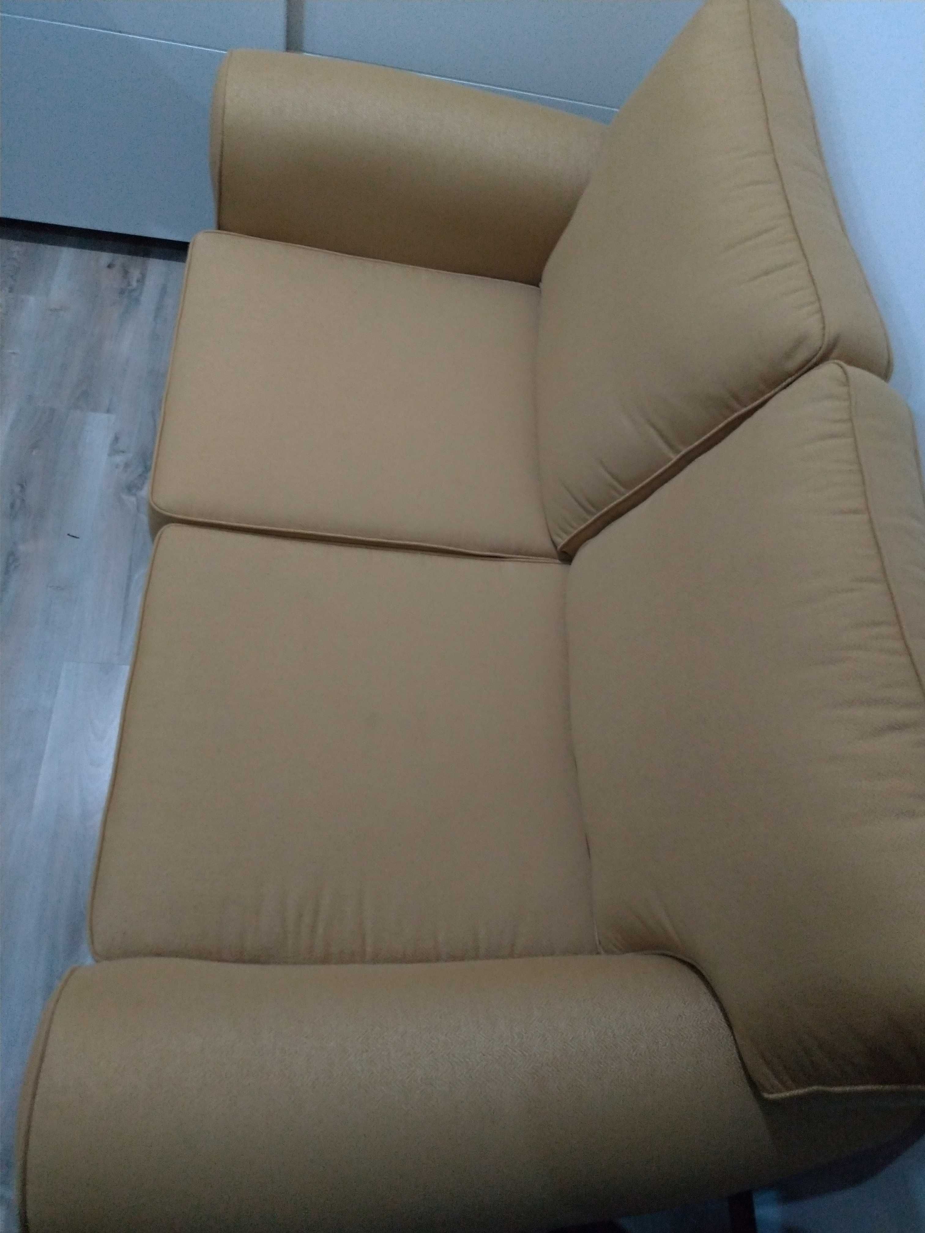 Sofa 2 lugares (COMO NOVO!) - tecido cor mostarda, material nobre!