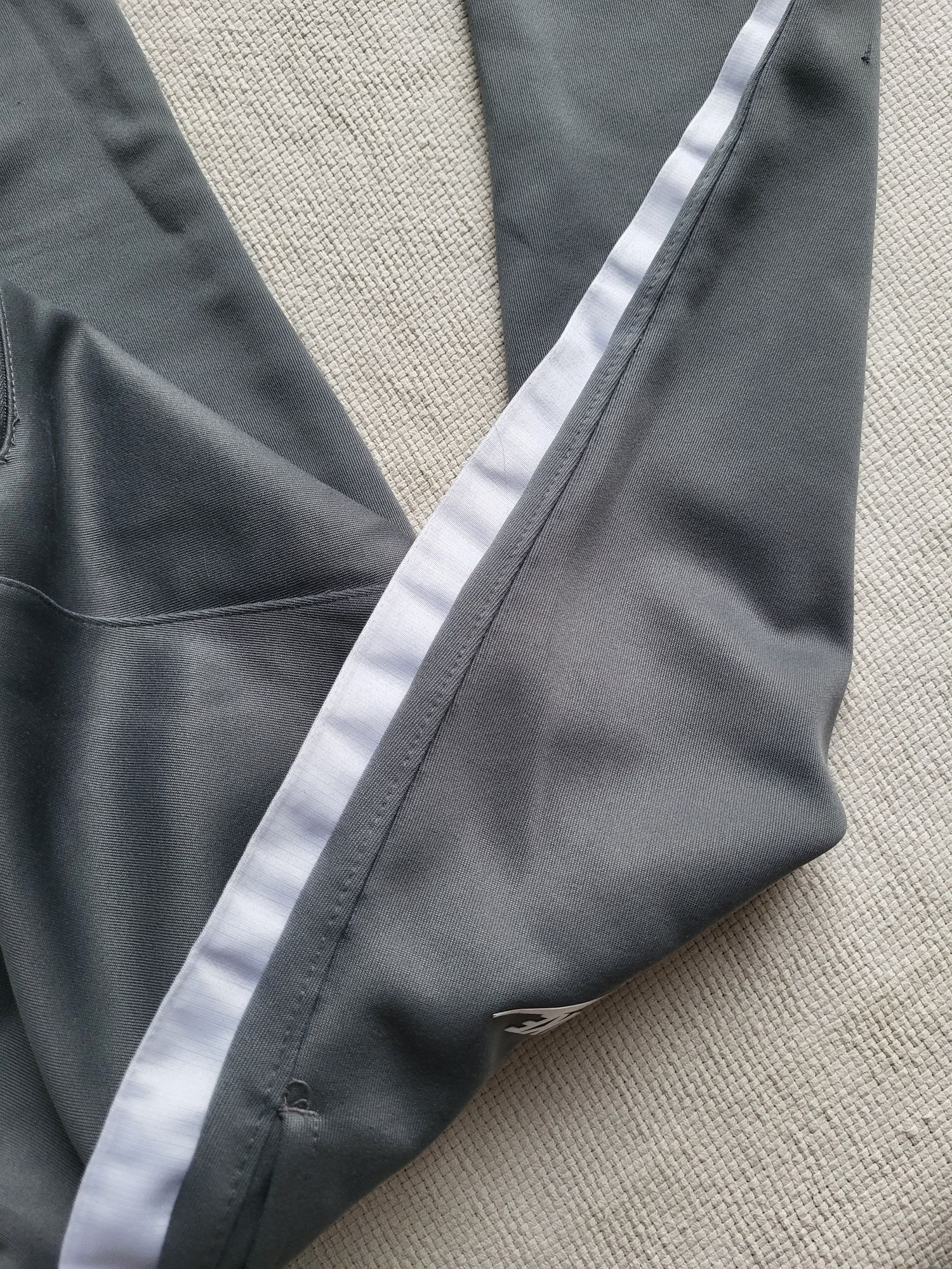 Dresy spodnie dresowe Nike