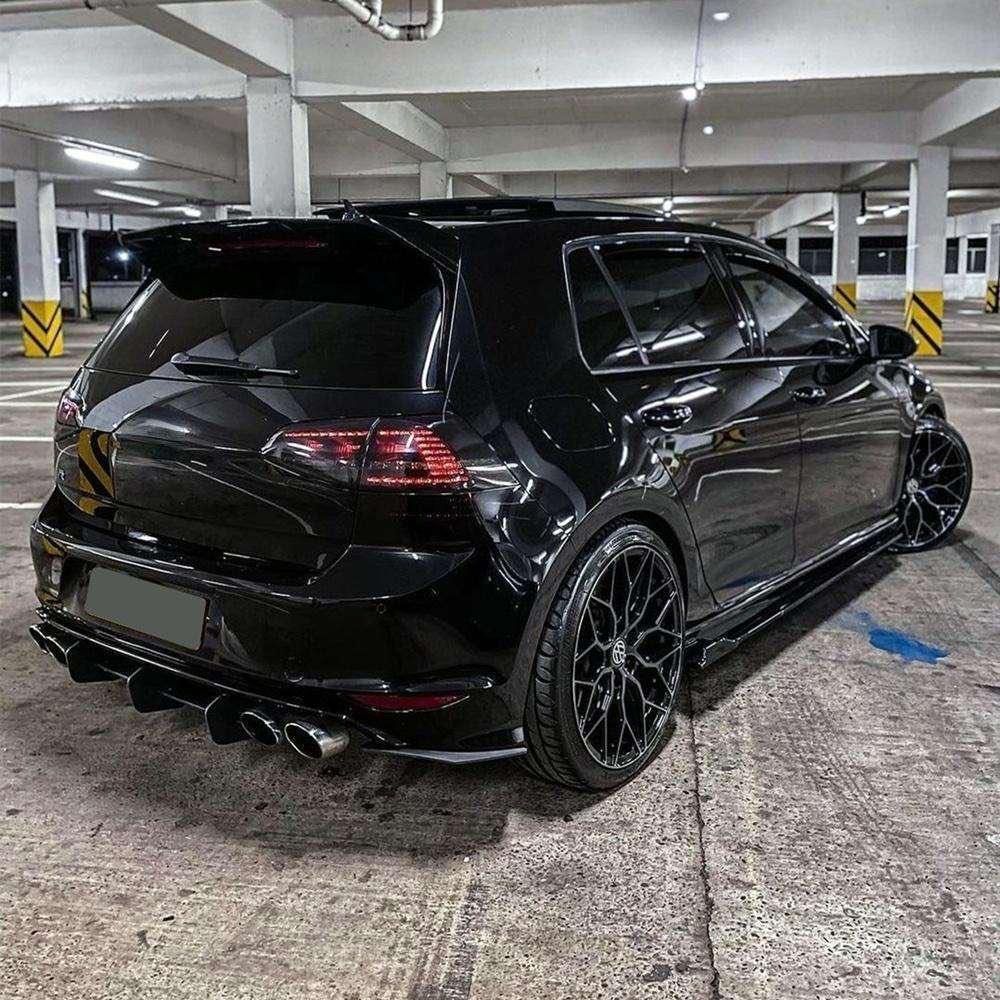 Диффузор на задний бампер Volkswagen Golf 7 GTI  накладка на бампер