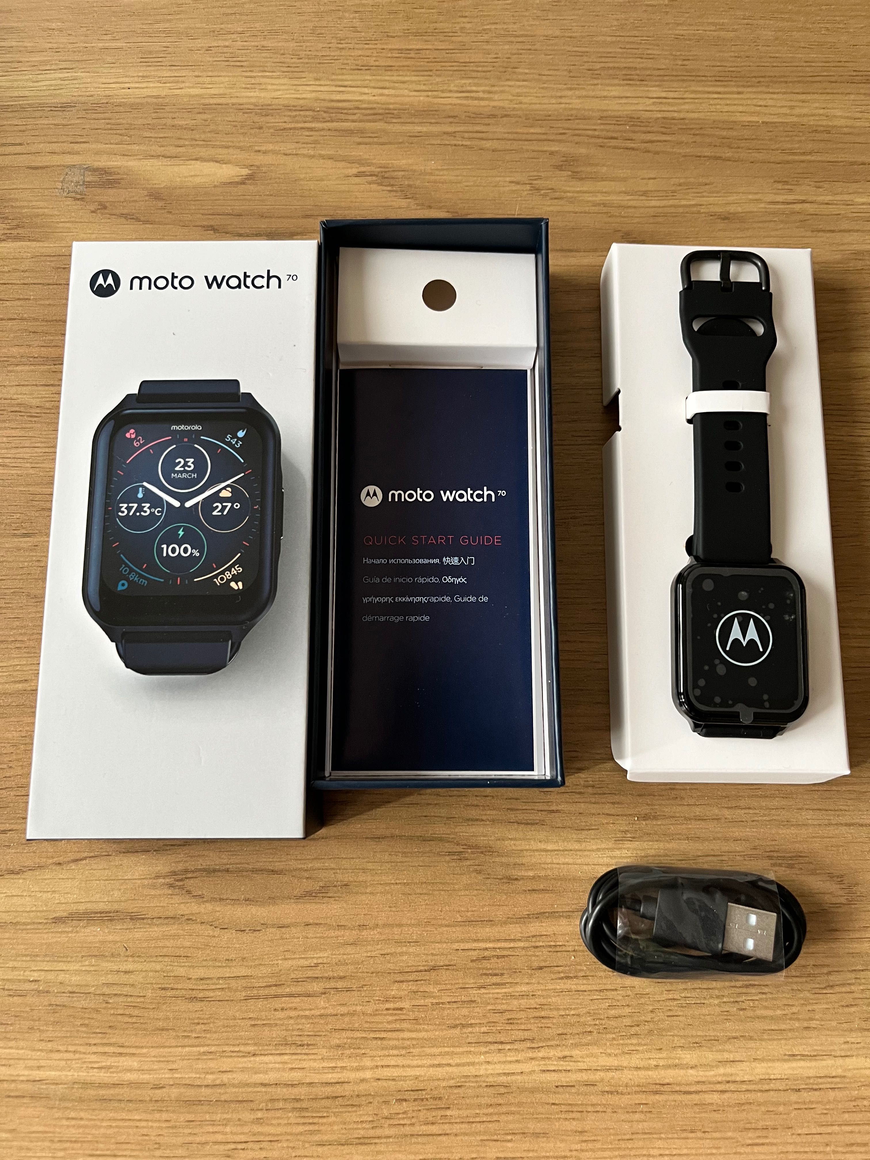 Zegarek fitness Motorola Moto Watch 70
