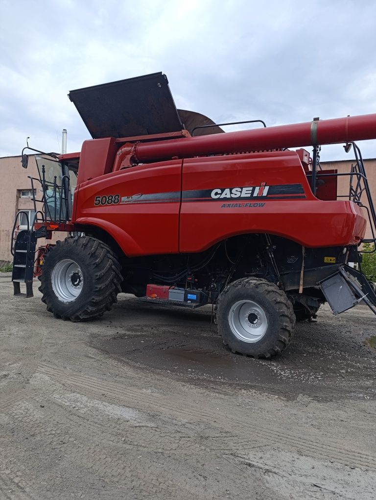 Продам Case 5088/2011 рік