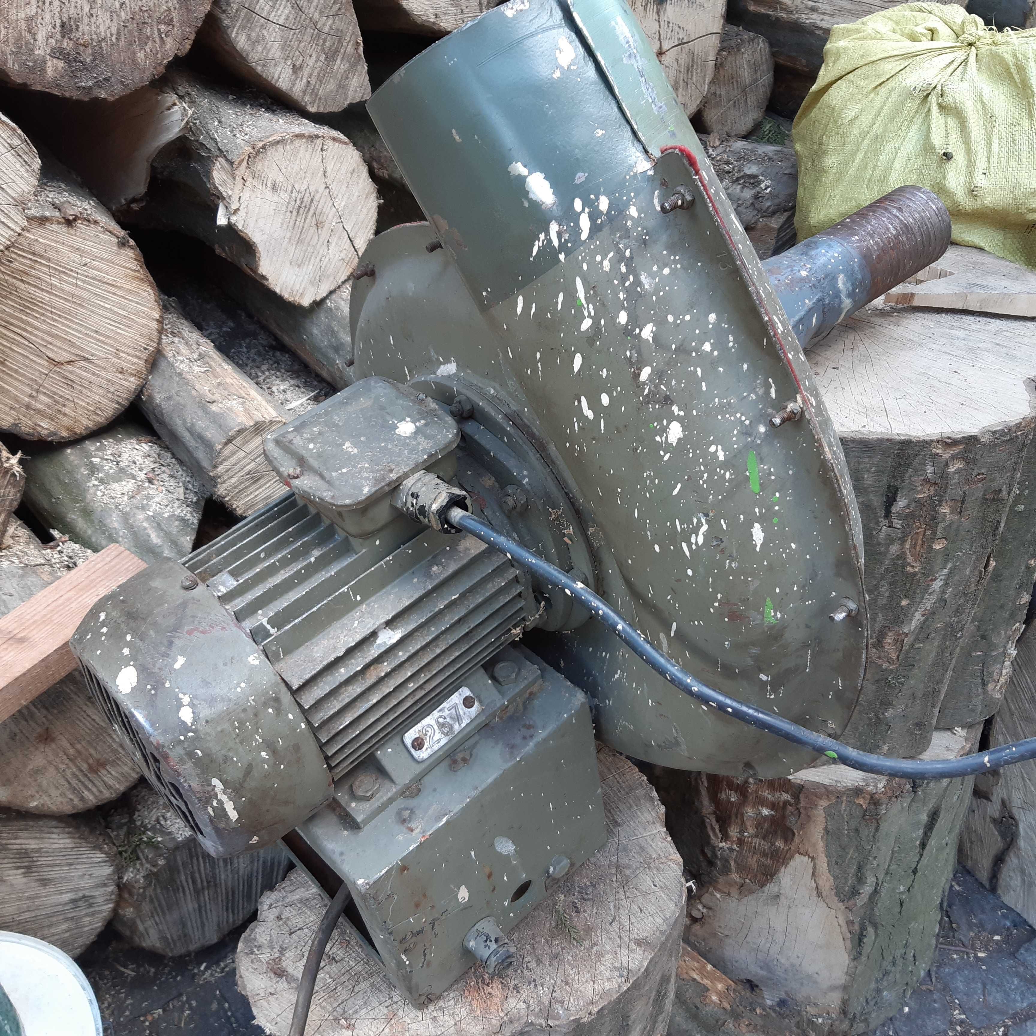 Dmuchawa elektryczna silnik 400v 1.1kW do pieca wyciąg piec kowalski