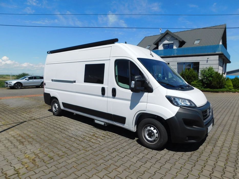 Fiat Ducato Campervan 4 osobowy , 2 łóżka 150x185 Klima Postojowa FV23%