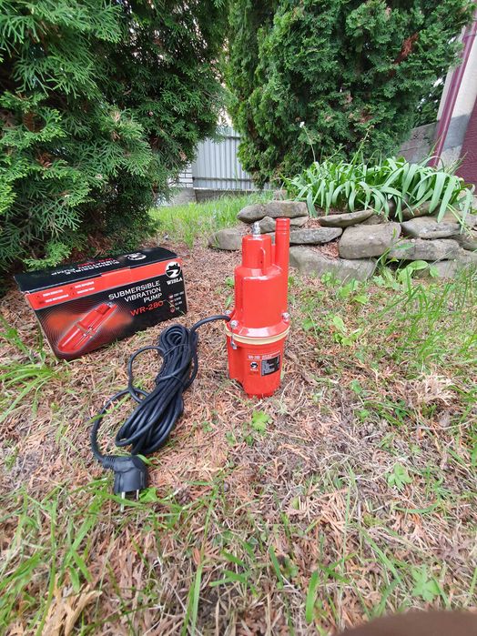 вибрационный Насос Малиш-Дачник -Урожай (ТІЛЬКИ ДОСТАВКА ПОШТОЮ)