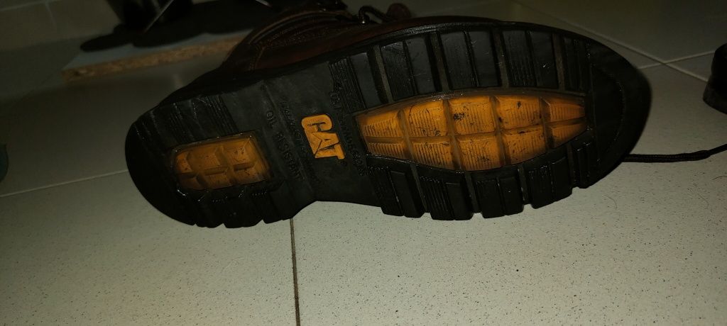 Botas Caterpillar. Tamanho 40