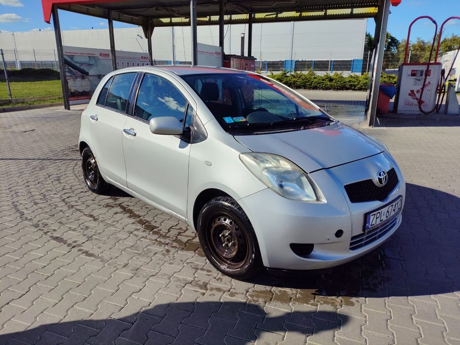 Toyota Yaris 2006r
