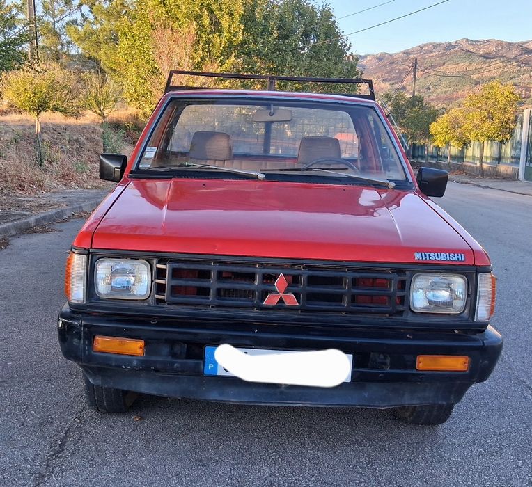 Carrinha caixa aberta MITSUBICHI em bom estado geral