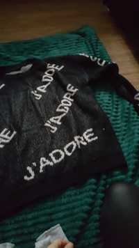 Sweter czarny z bialym napisami
