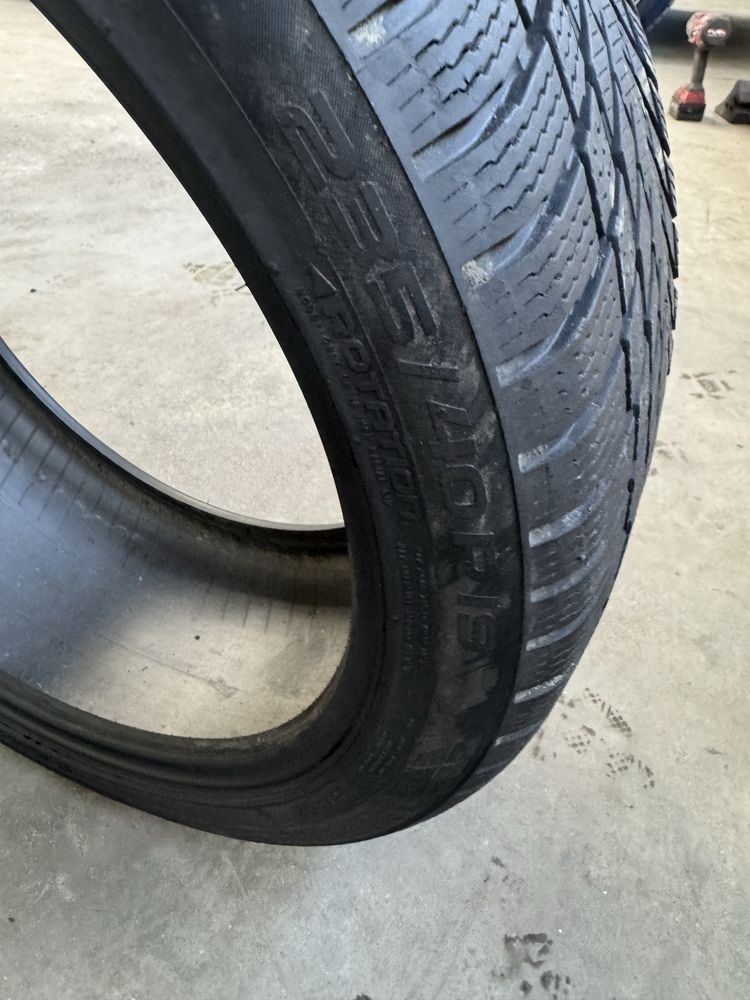 Opona zimowa Nokian 235/40R19 6,7mm dot 4120