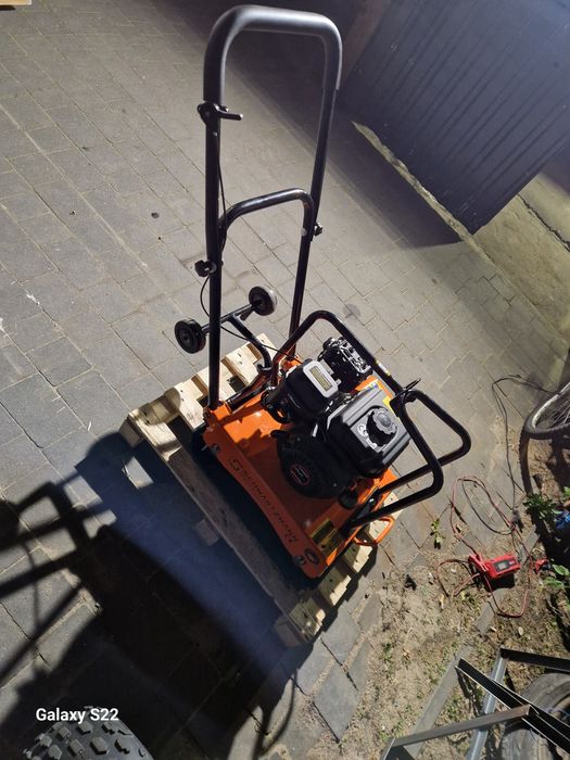 Wypożyczę Quada  Łuparkę zagęszczarka.