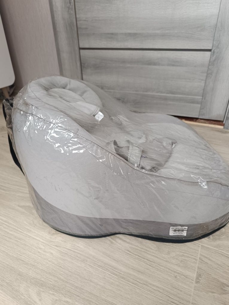 Chicco Comfy Nest Poetic - серый крісло-кокон