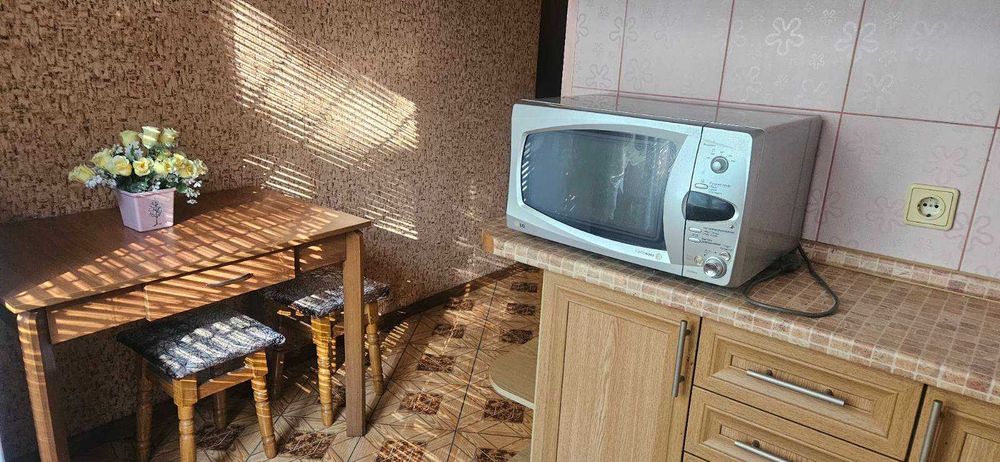 Продам 2 ком.кв. вул. Нескорених (Г.Труда) 17