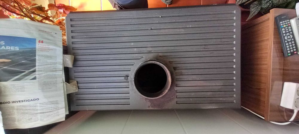 Salamandra em ferro fundido