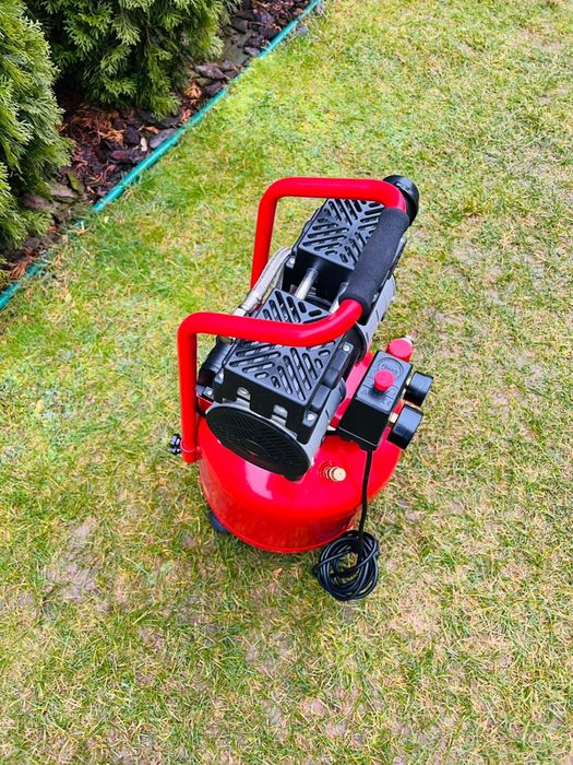 Тихий компрессор безмасляний Einhell TE-AC 135/24 з Німеччини