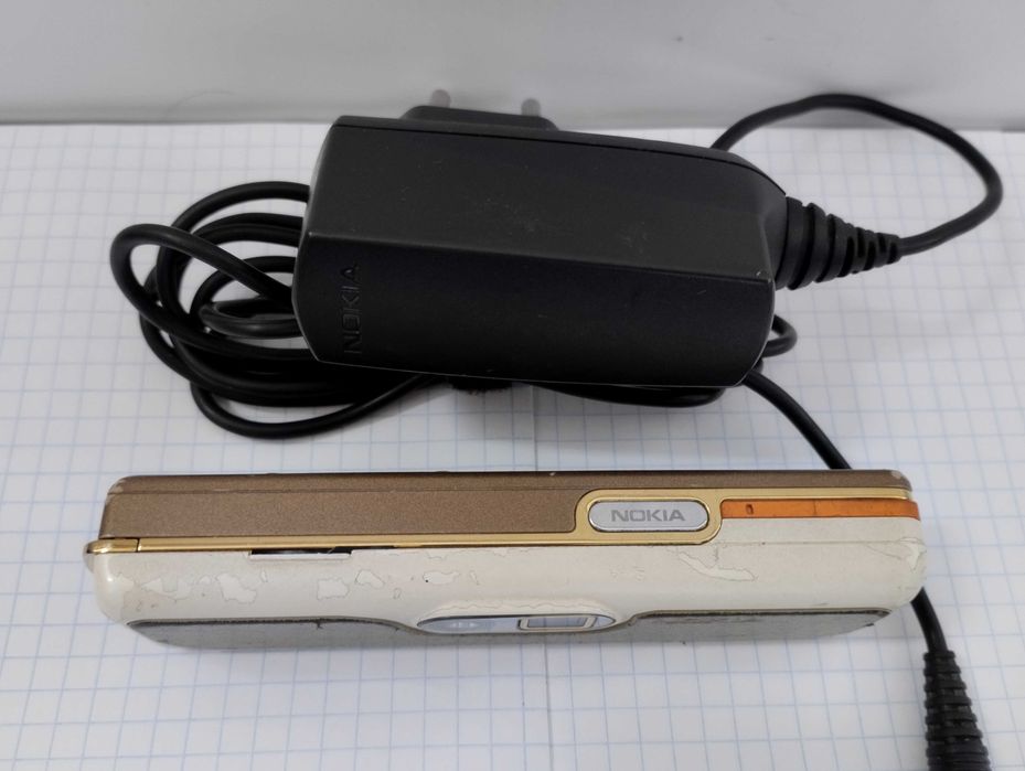 Телефон NOKIA 7380