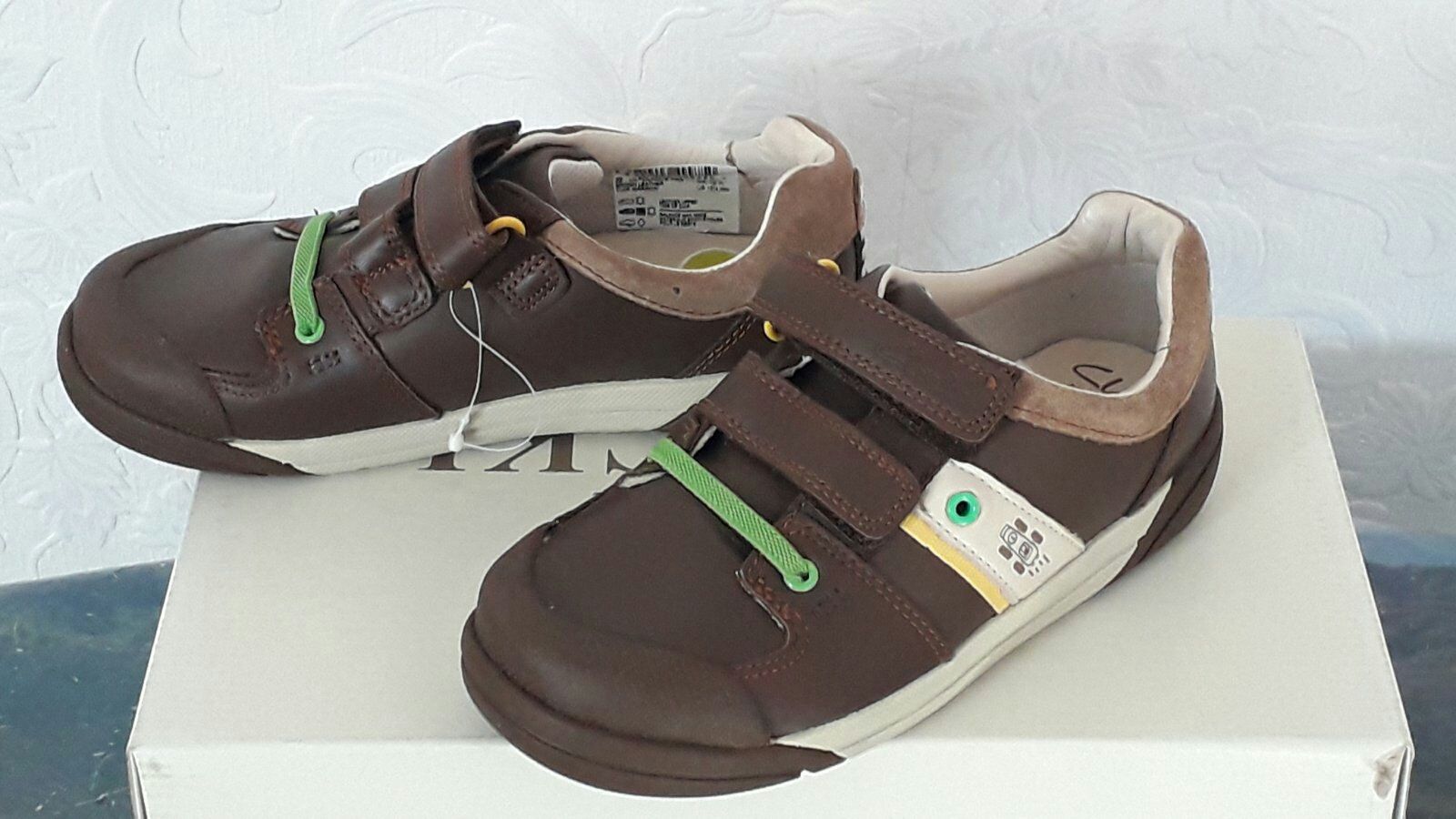 Clarks Кросівки шкіряні для хлопчика  РОЗМІР 30 Оригінал