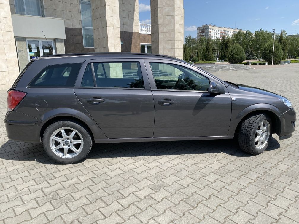 Opel Astra H 2012