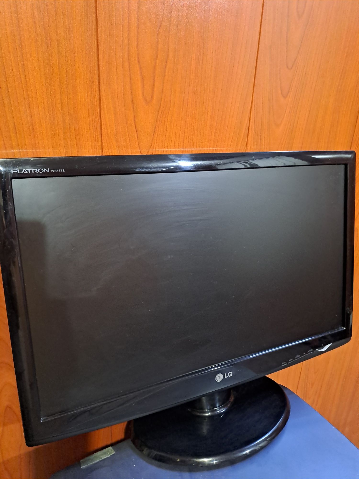 Монитор LG FLATROW  W2343S- PF