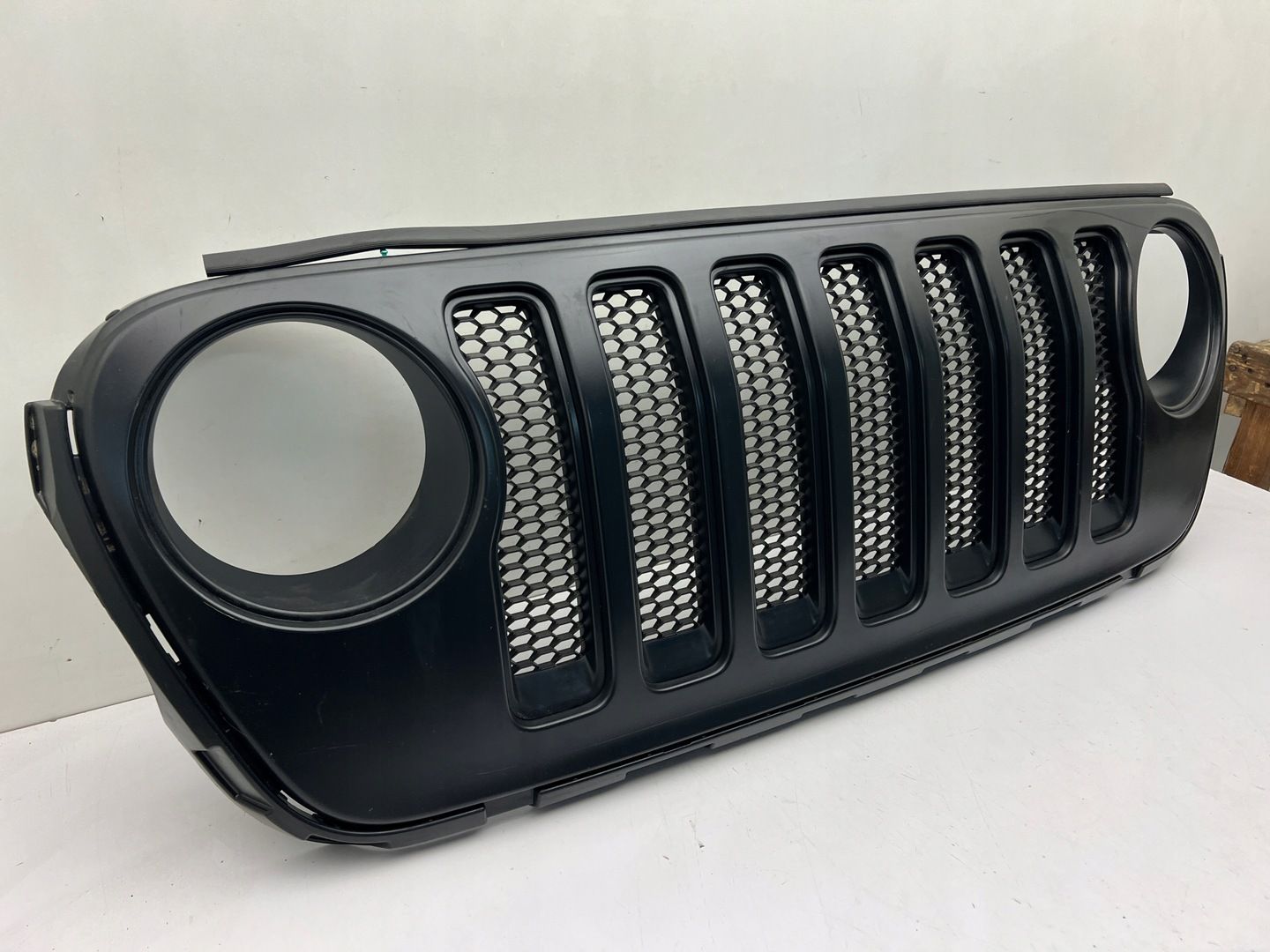 Jeep Wrangler IV JL Sahara Atrapa Grill Zderzaka Przedniego przód N…