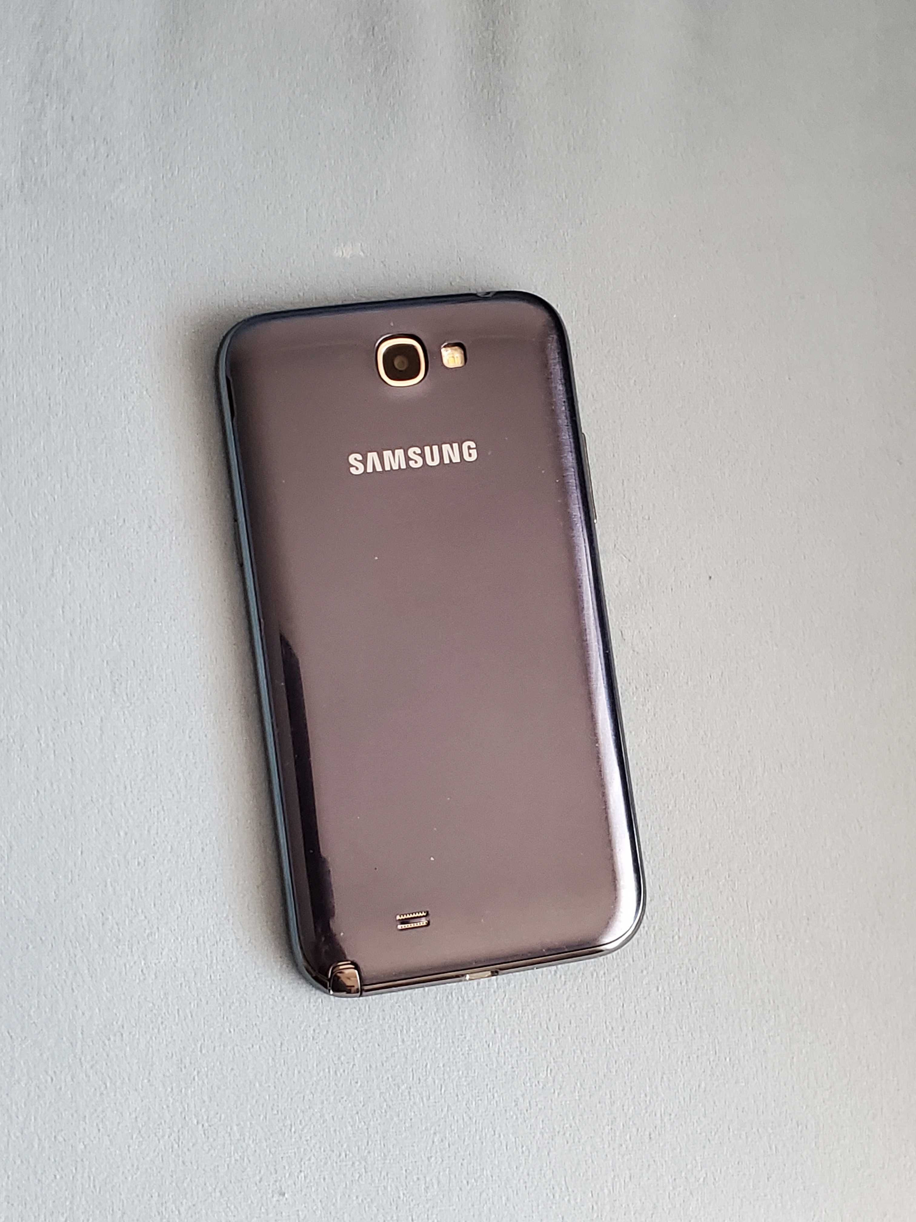 Samsung Galaxy Note II GT-N7100 на запчастини чи у користування