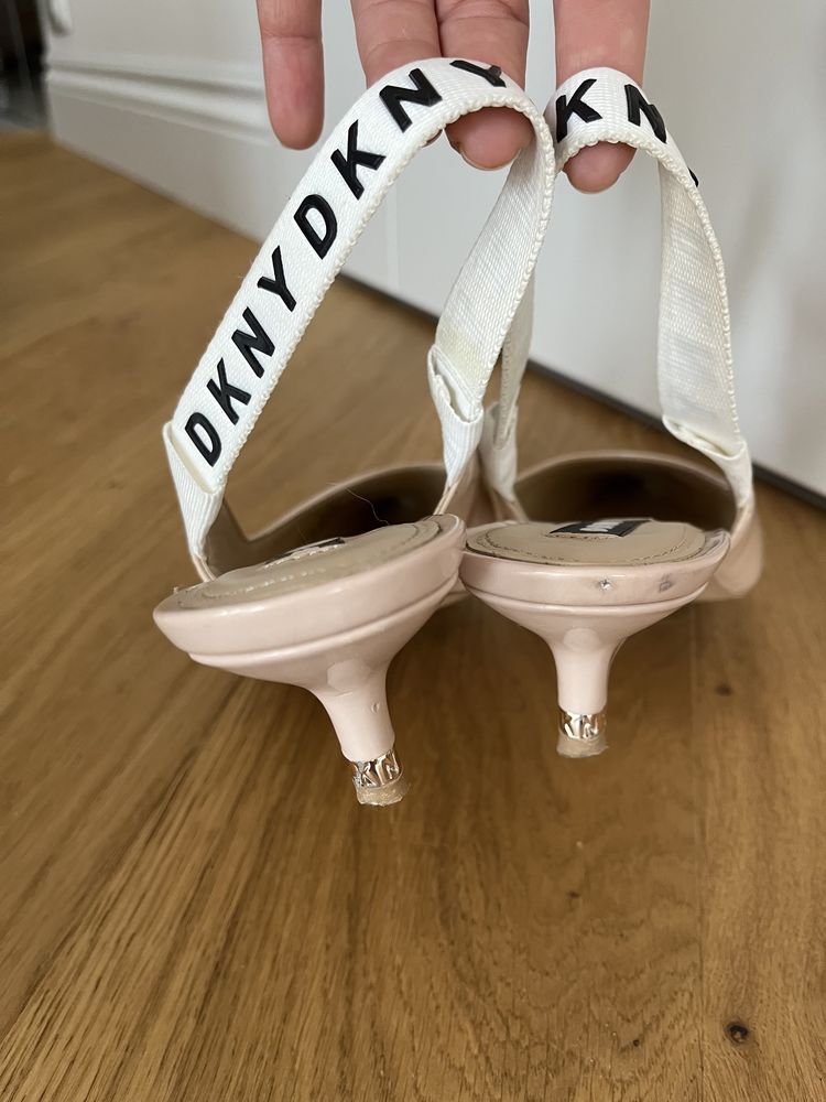 DKNY buty czółenka beżowe nude 39