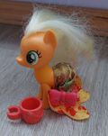 Kucyk z akcesoriami, ruchome nogi my little pony