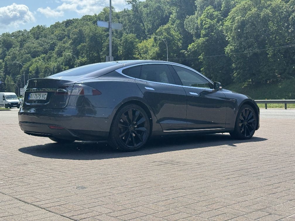 Tesla S 70D 2015