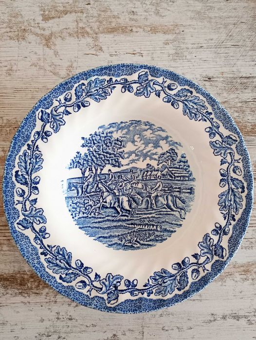 Prato sopeiro com marcação Royal Wessex