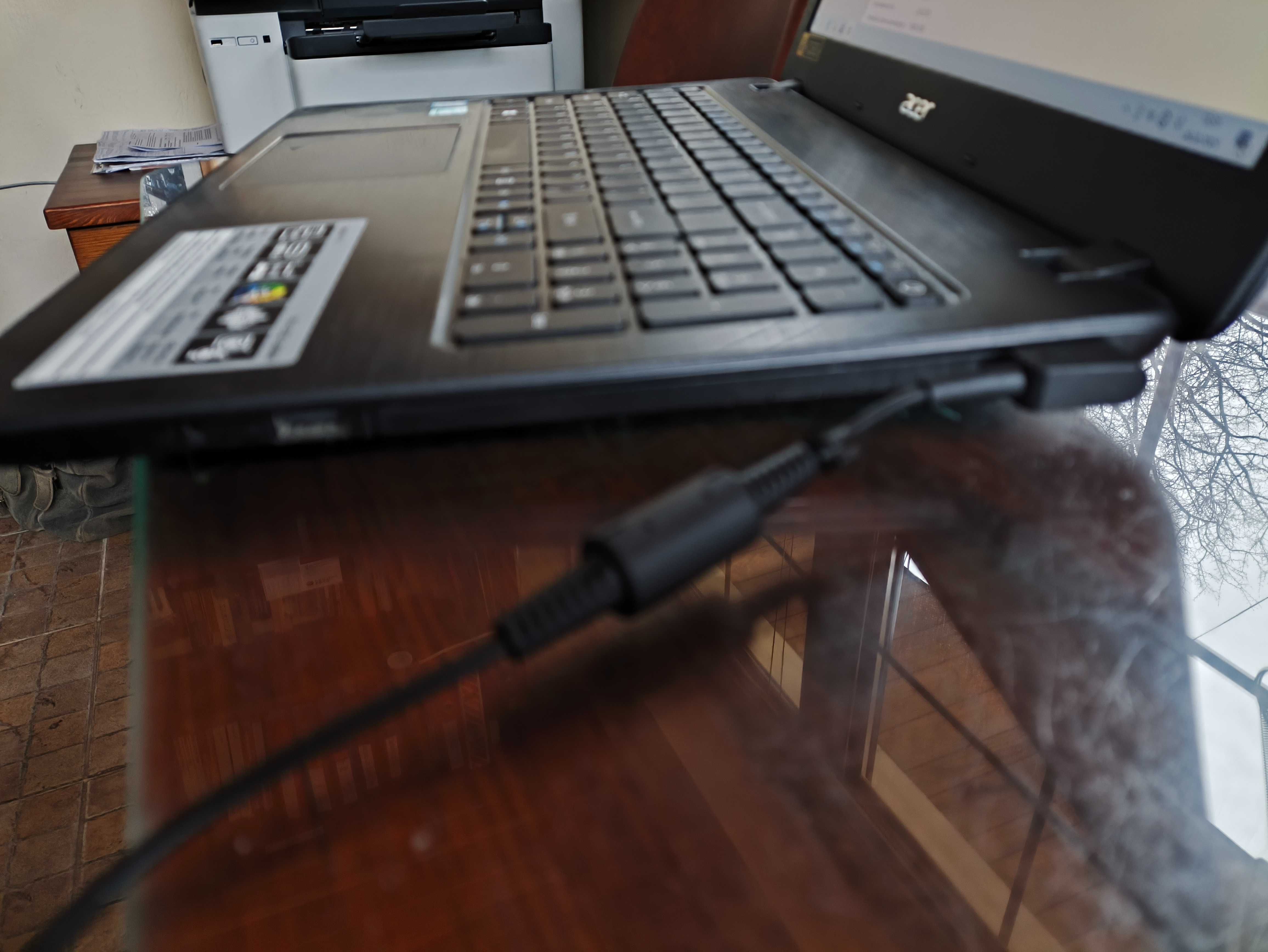 Acer Aspire F5-573G, i5-7200 2.5GHz, 16GB RAM, 128 GB SSD +1TB HDD