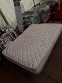 Cama de casal sommier