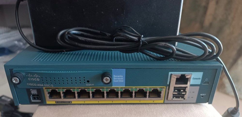 Продам Cisco ASA 5505 v09 + SSC-5 + блок питания
